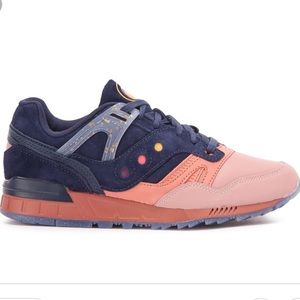 Saucony Grid SL blue and pink sz 8